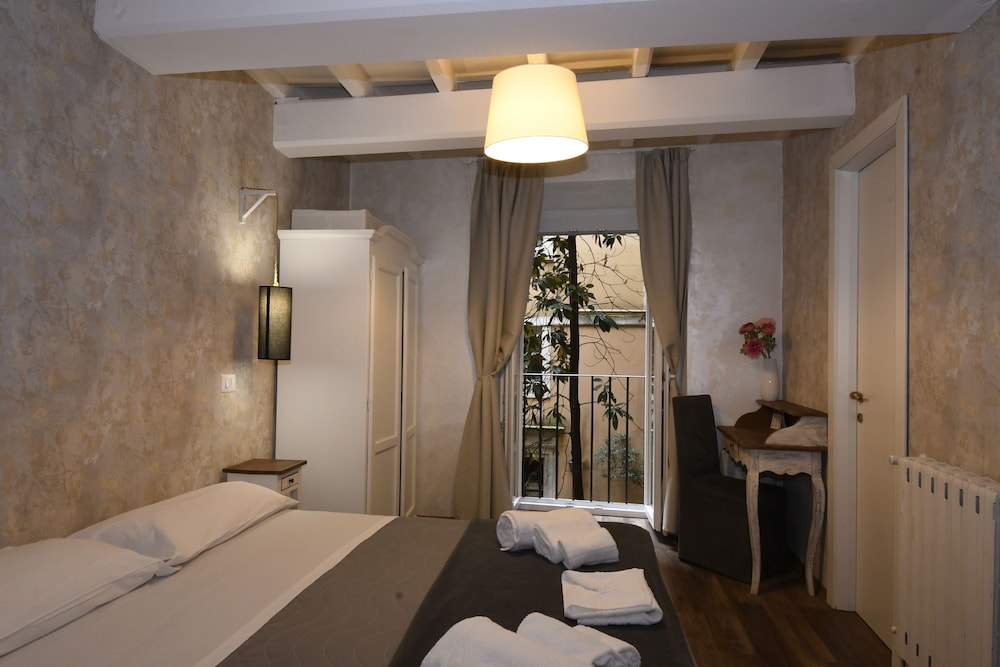 Dulcis Inn Pantheon 49/50