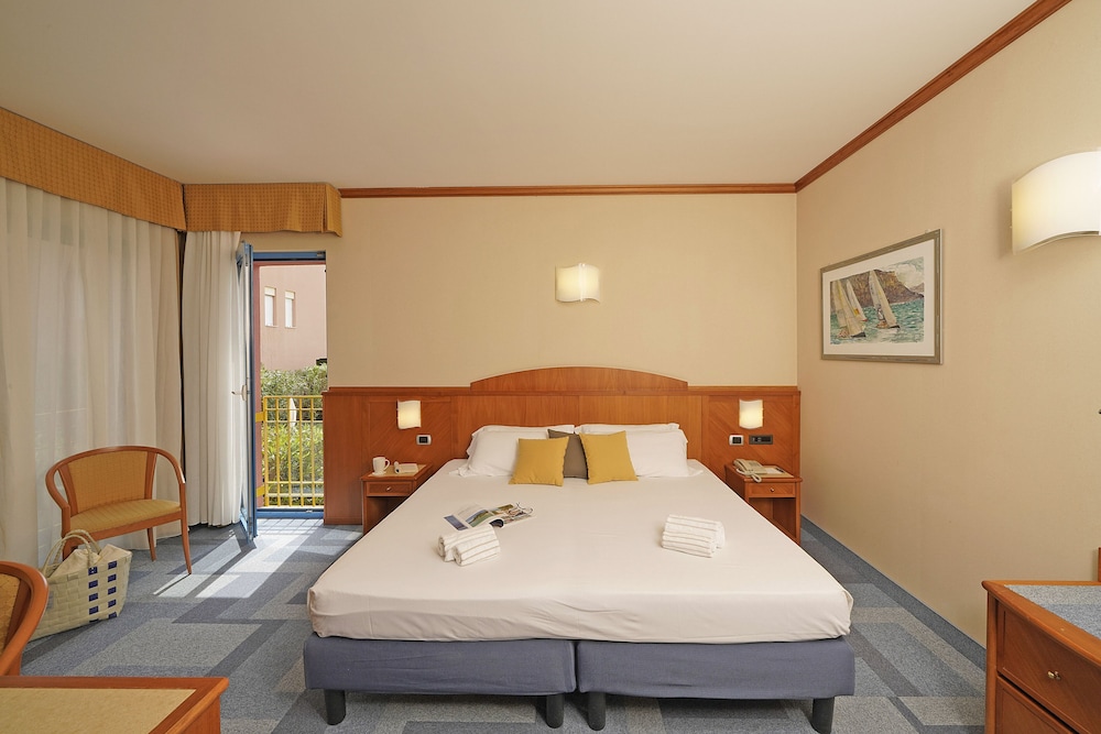 Hotel Sportsman 8/50