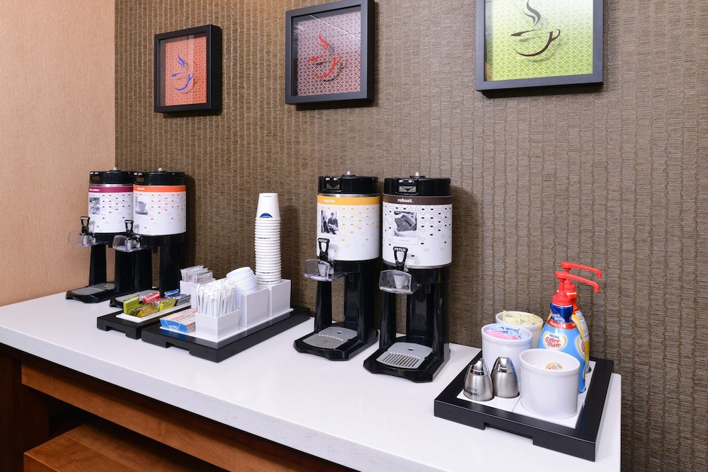 Hampton Inn & Suites St. Louis-Edwardsville 51/69