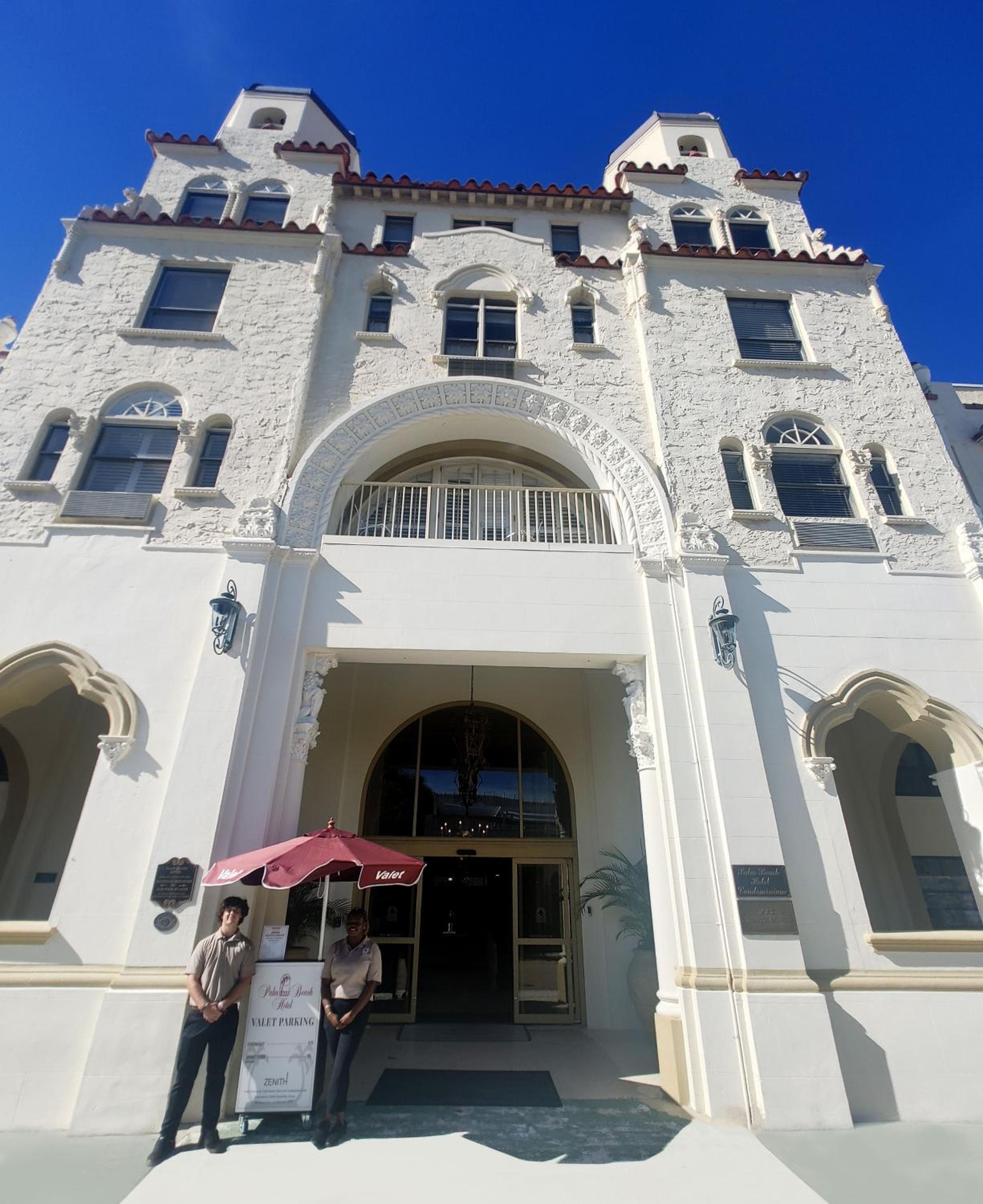 Hemingway Suites at Palm Beach Hotel Island 2/50