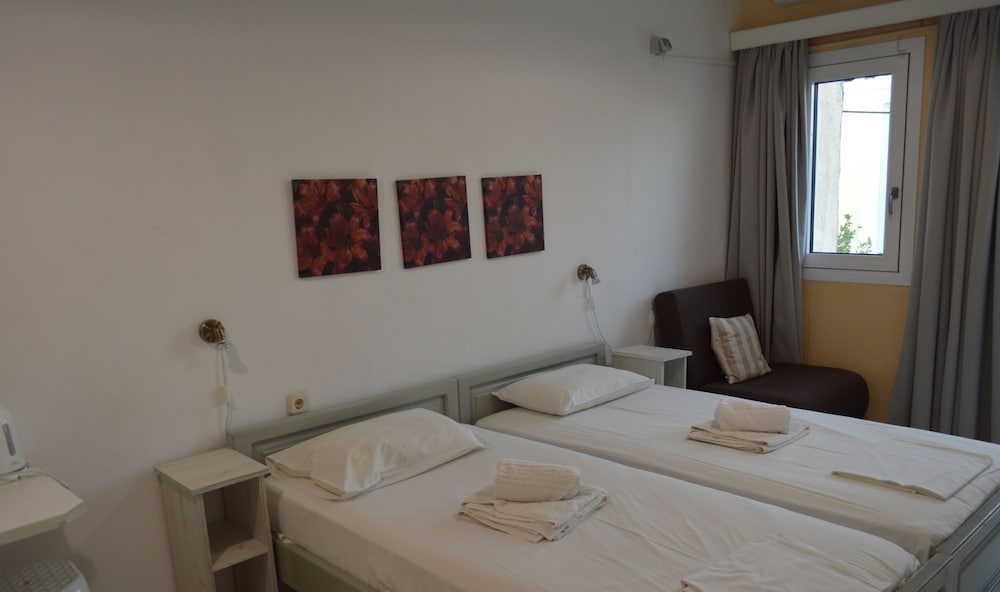 Renia Hotel 17/60