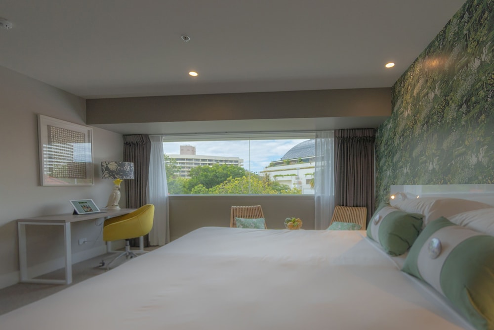 Pacific Hotel Cairns 31/72