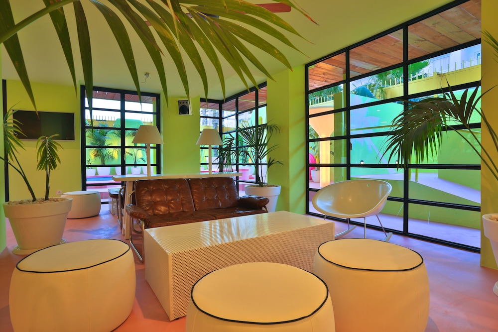 Tropicana Ibiza Coast Suites - Adults Only 32/50