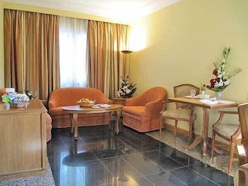 Ritz Plaza 31/50
