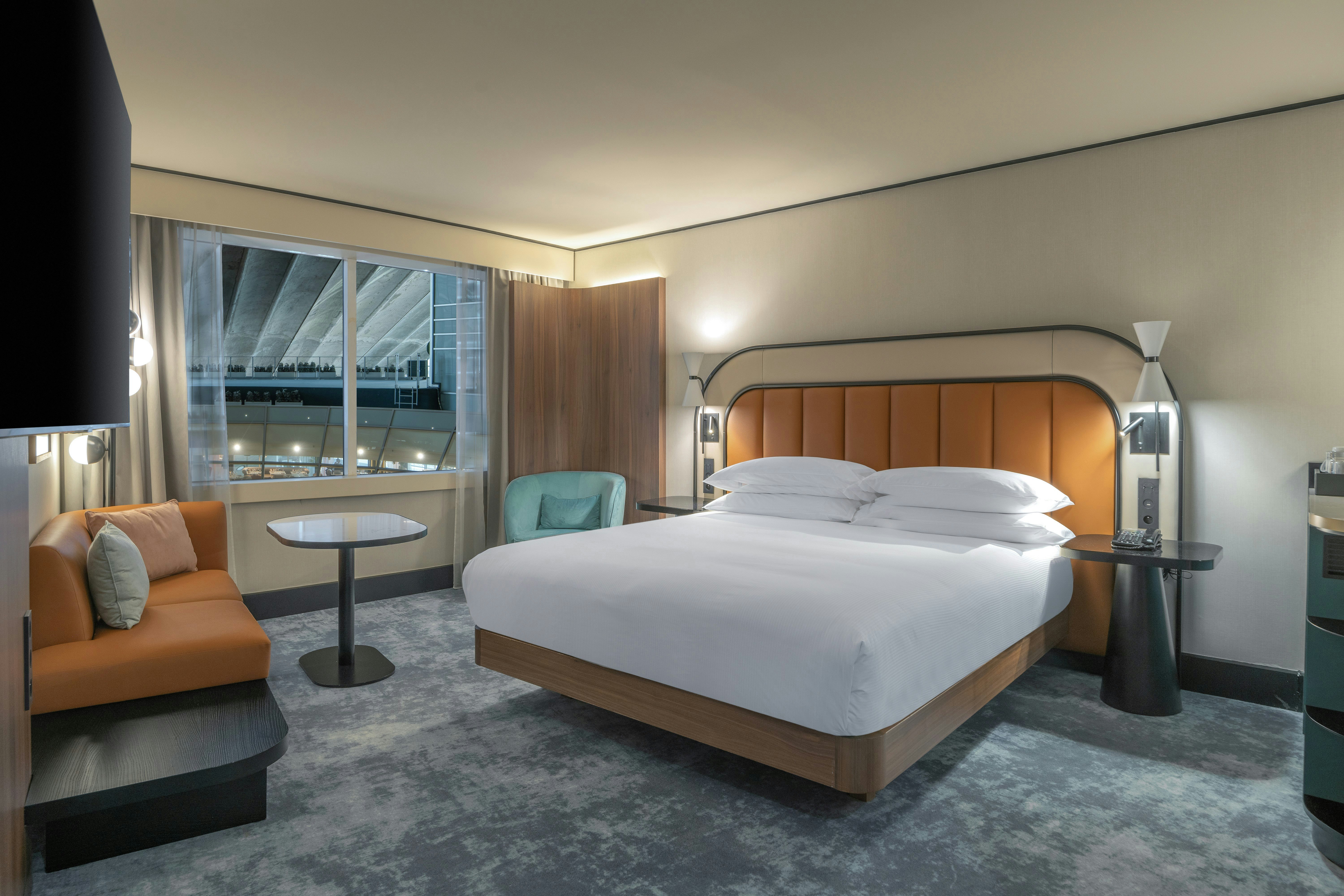 SUPERIOR, KING BED