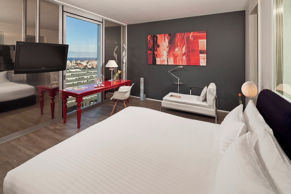 The Level at Melia Barcelona Sky 15/50
