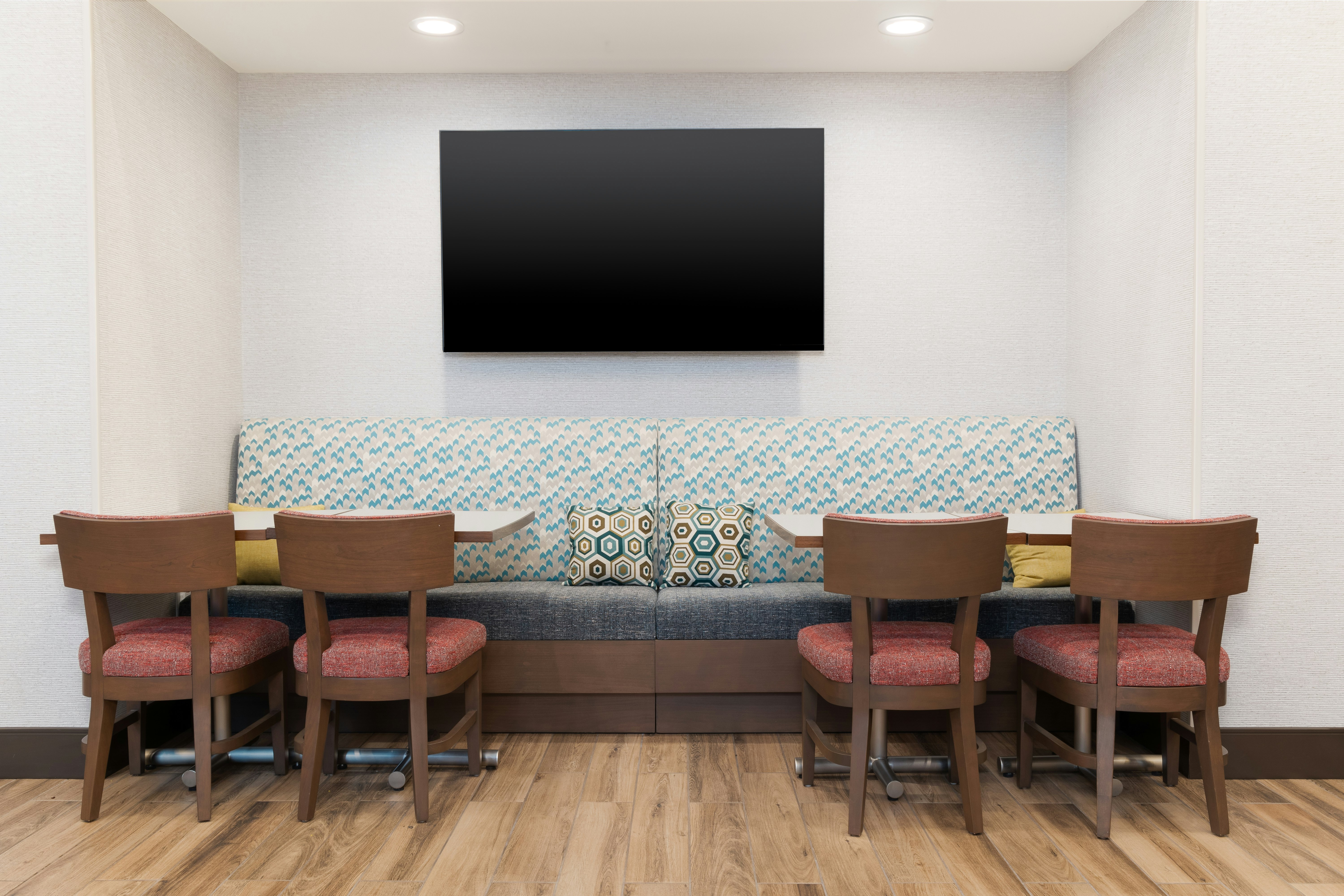 Hampton Inn and Suites Porter Ranch Los Angeles 20/24