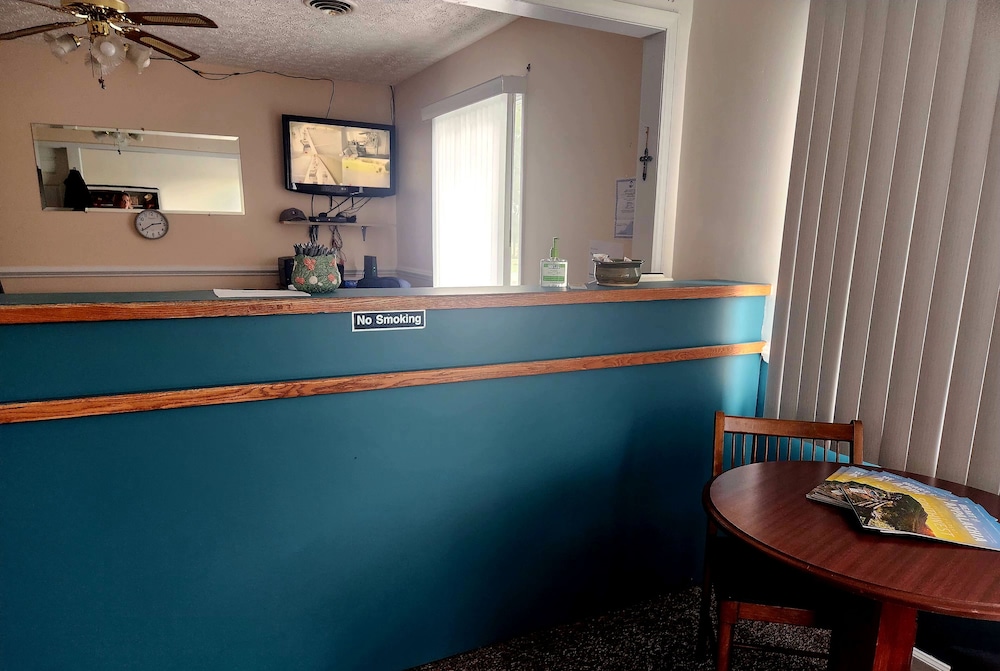 Fox Mountain Inn 6/50