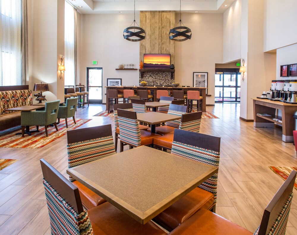 Hampton Inn Suites Whitefish Mt 32/45
