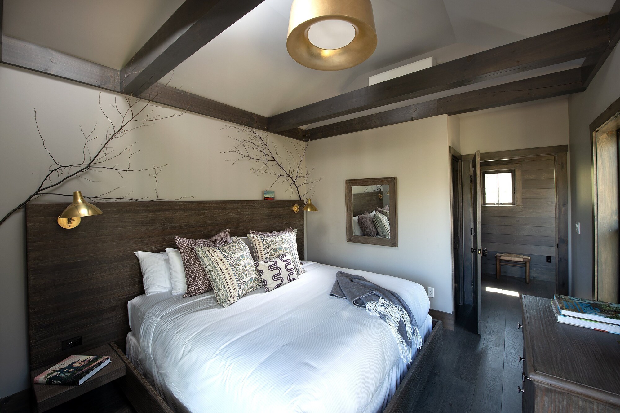 Tree Top, Lodge