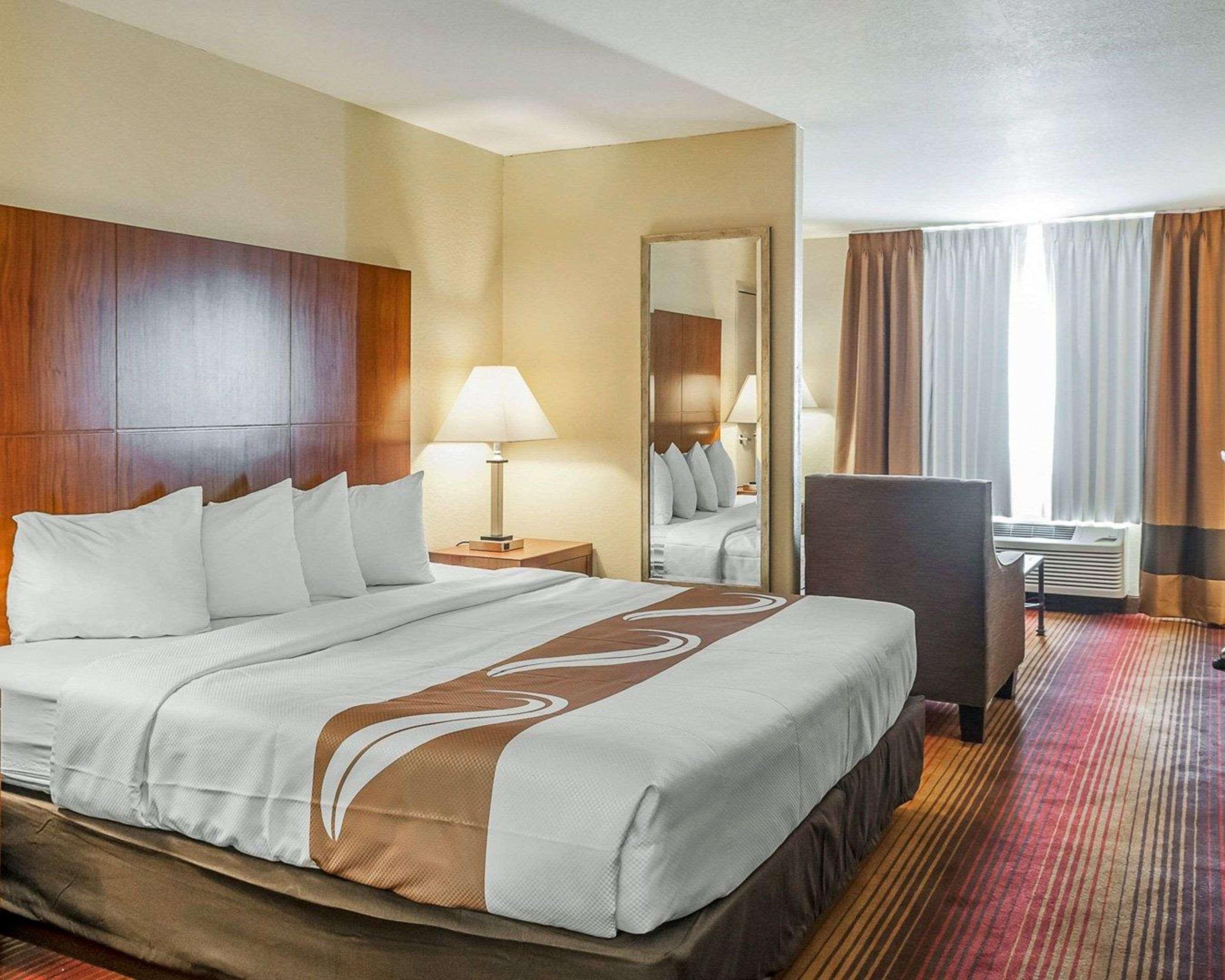 Suite, King Bed