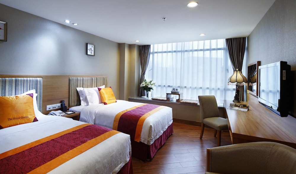 Standard Twin Bed Room