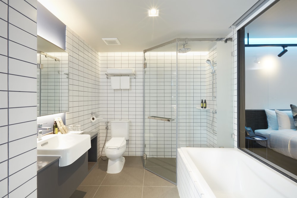 The Quarter Hotel Silom By UHG 20/68