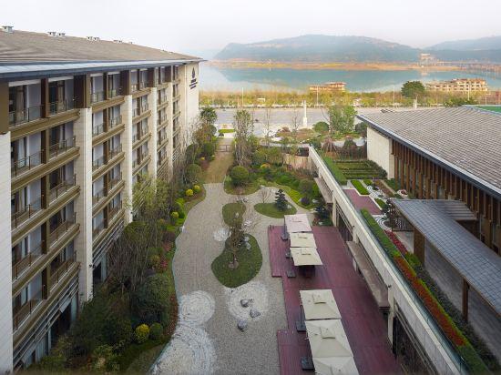 Minyoun Langzhong Ancient City Resort 8/30