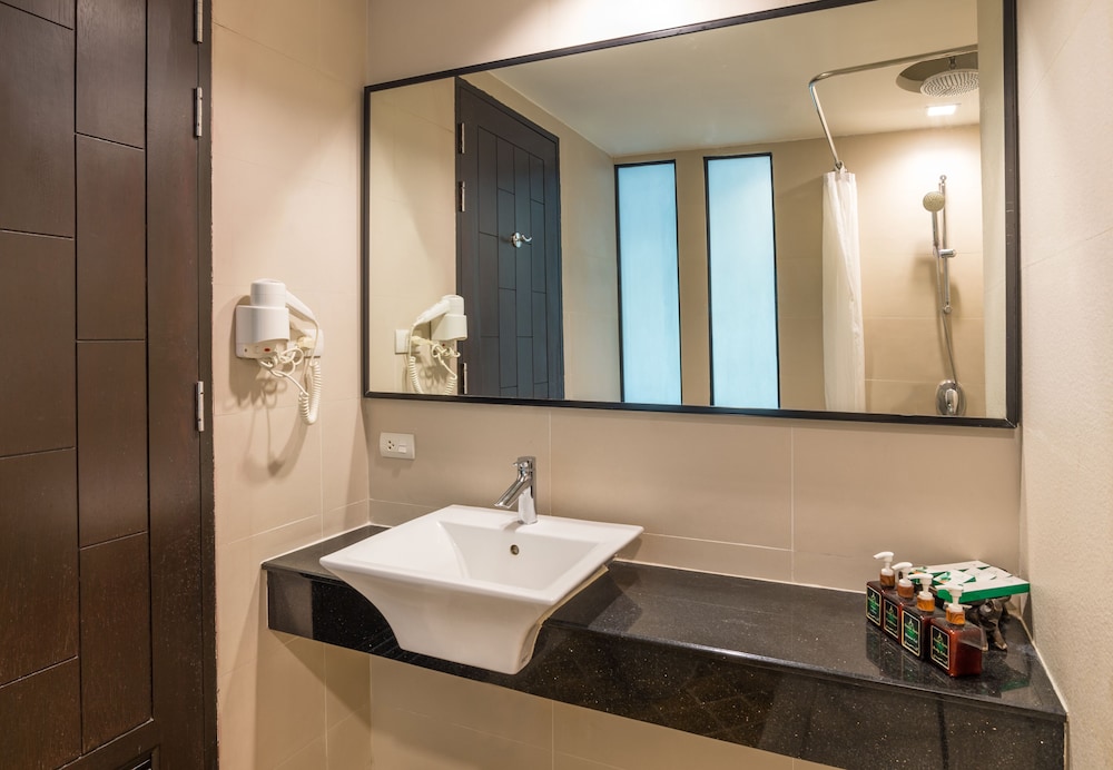 Deluxe, Double Bed, Pool Access