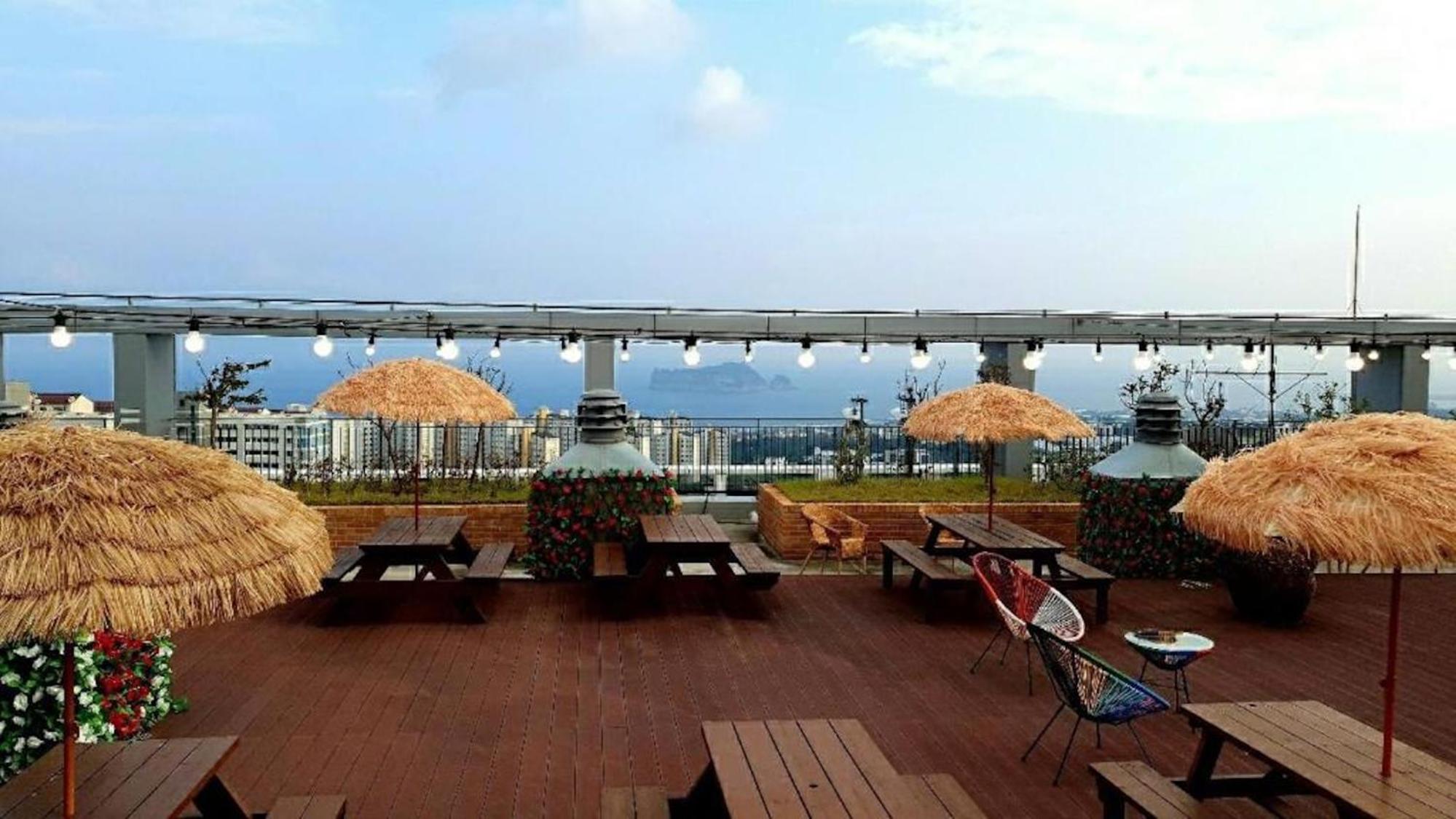 Grand Millions Hotel 4/42