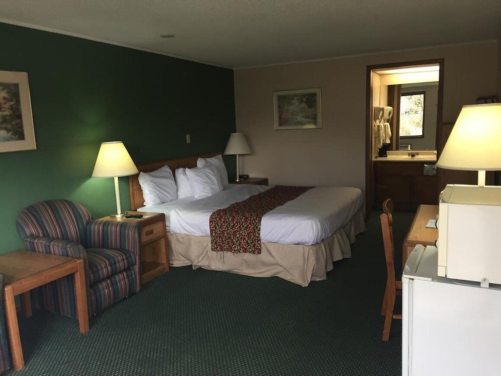 M STAR HOTEL COVINGTON 14/28