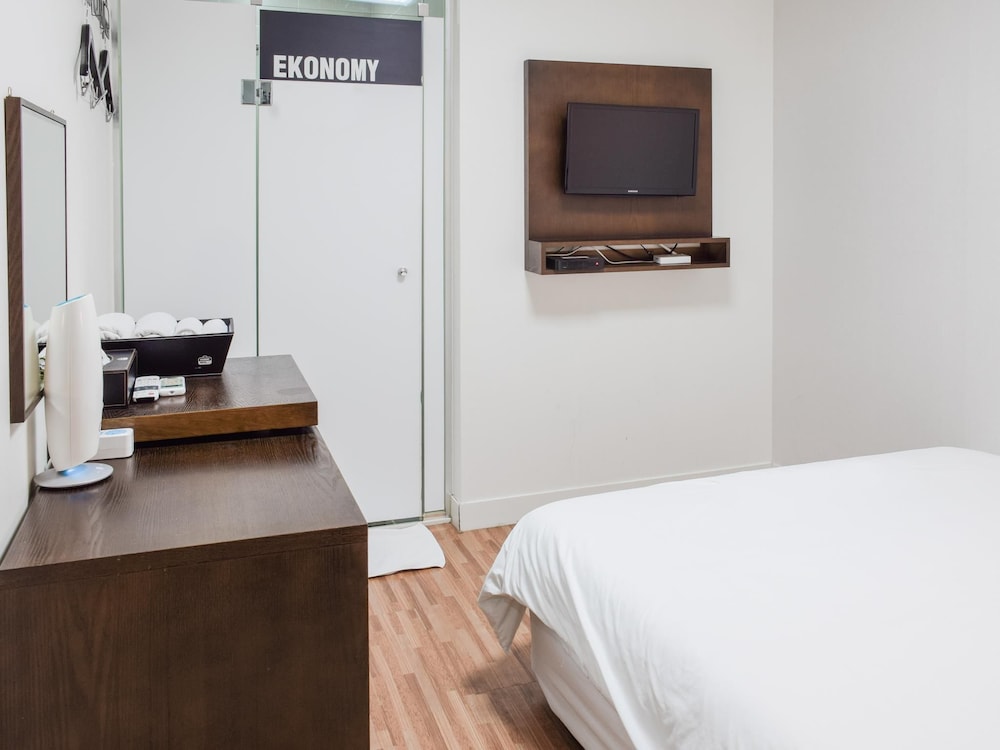 EKONOMY HOTEL HAEUNDAE 23/66