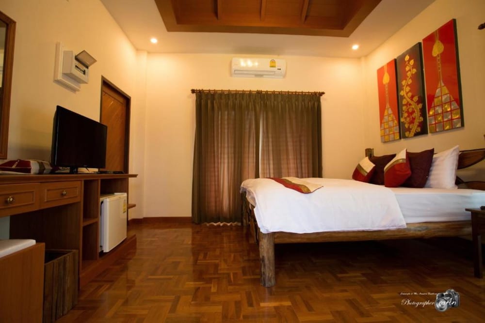Papai Country Lodge 12/50