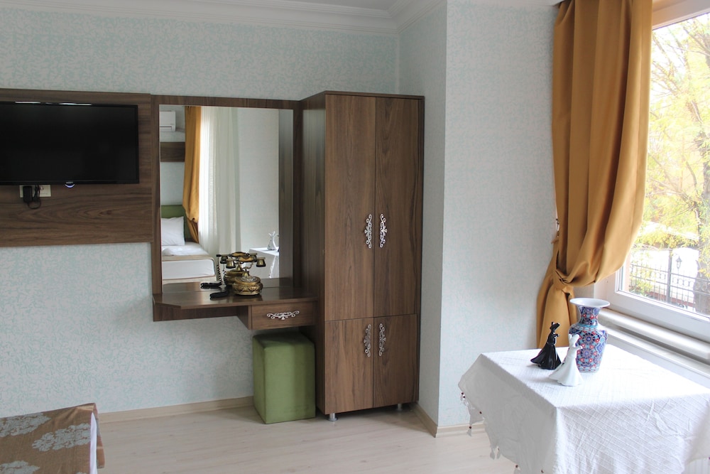 De Maree Hotel 7/53