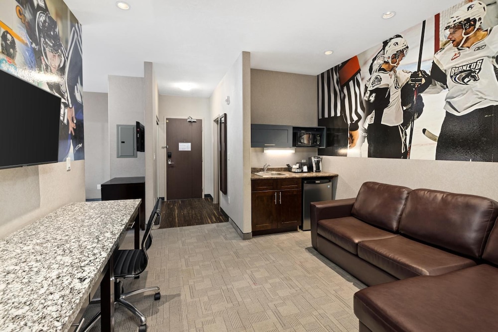 Home Inn And Suites Swift Current 11/60