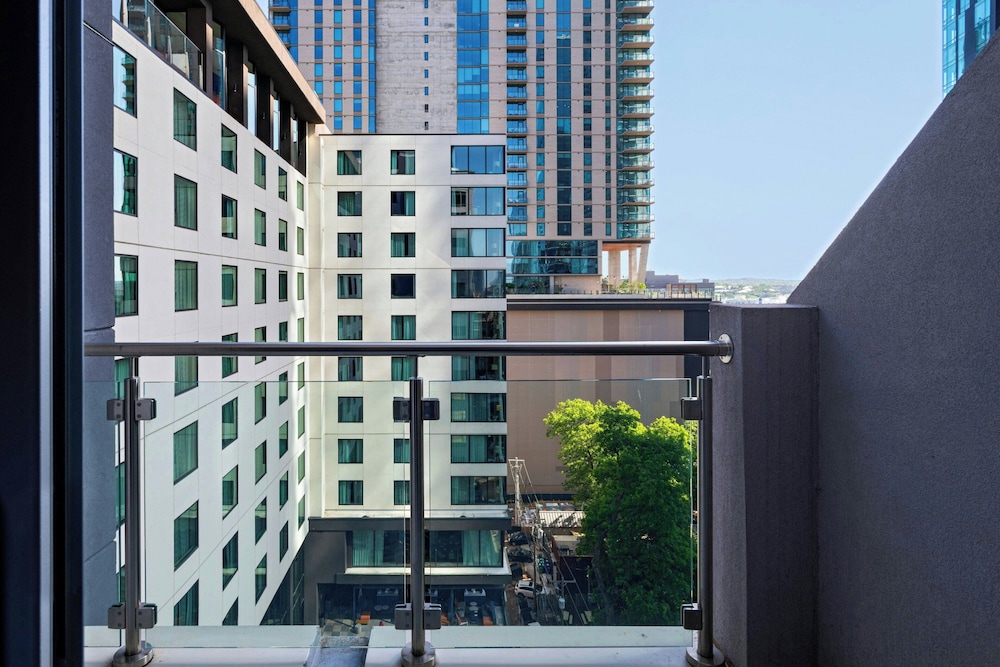 Fairfield by Marriott Inn & Suites Austin Downtown 42/50