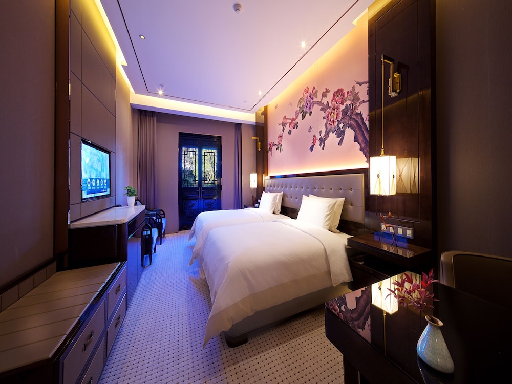 Royal Garden Hotel Shanghai 20/50