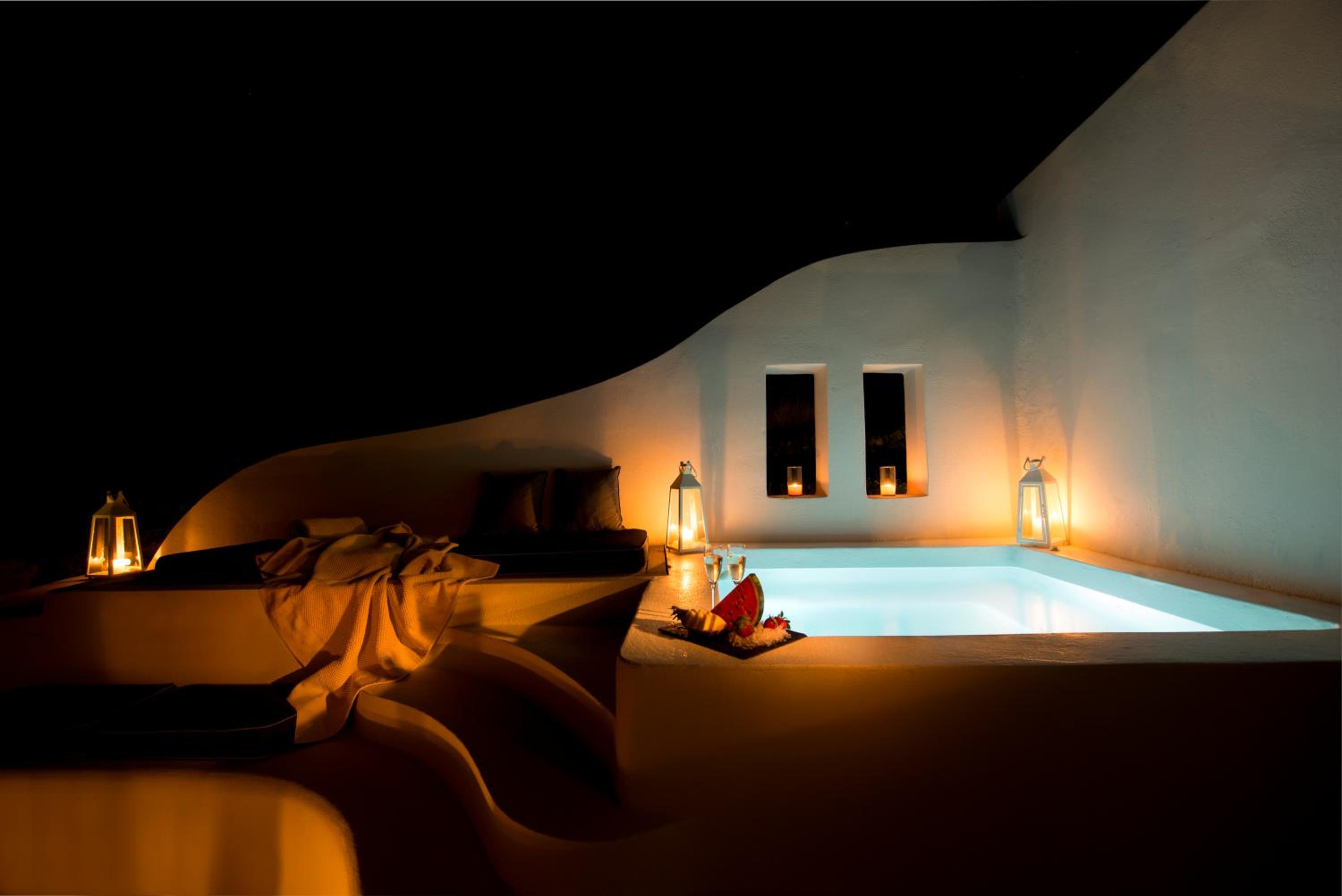 Honeymoon, Caldera, Suite, Sunset View, Outdoor Jetted Tub