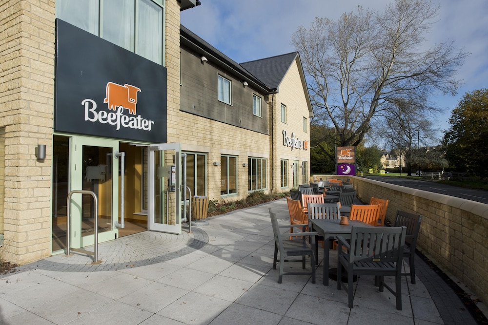 Premier Inn Cirencester Town Centre 53/57