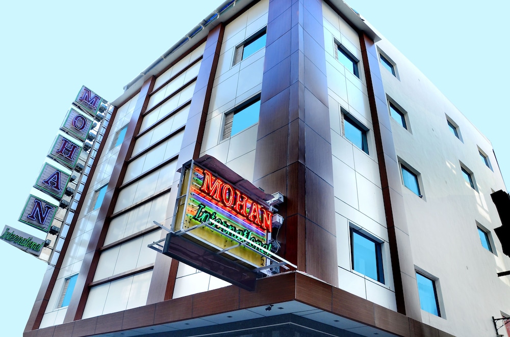 Mohan International 1/53