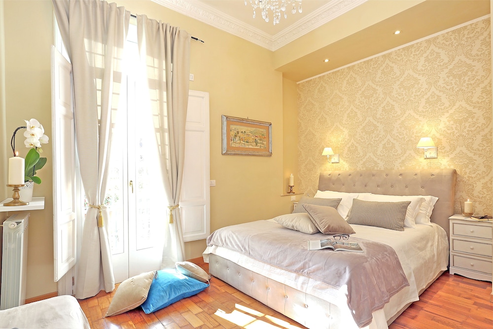 SUPERIOR, DOUBLE BED, WITH EXTRA BED