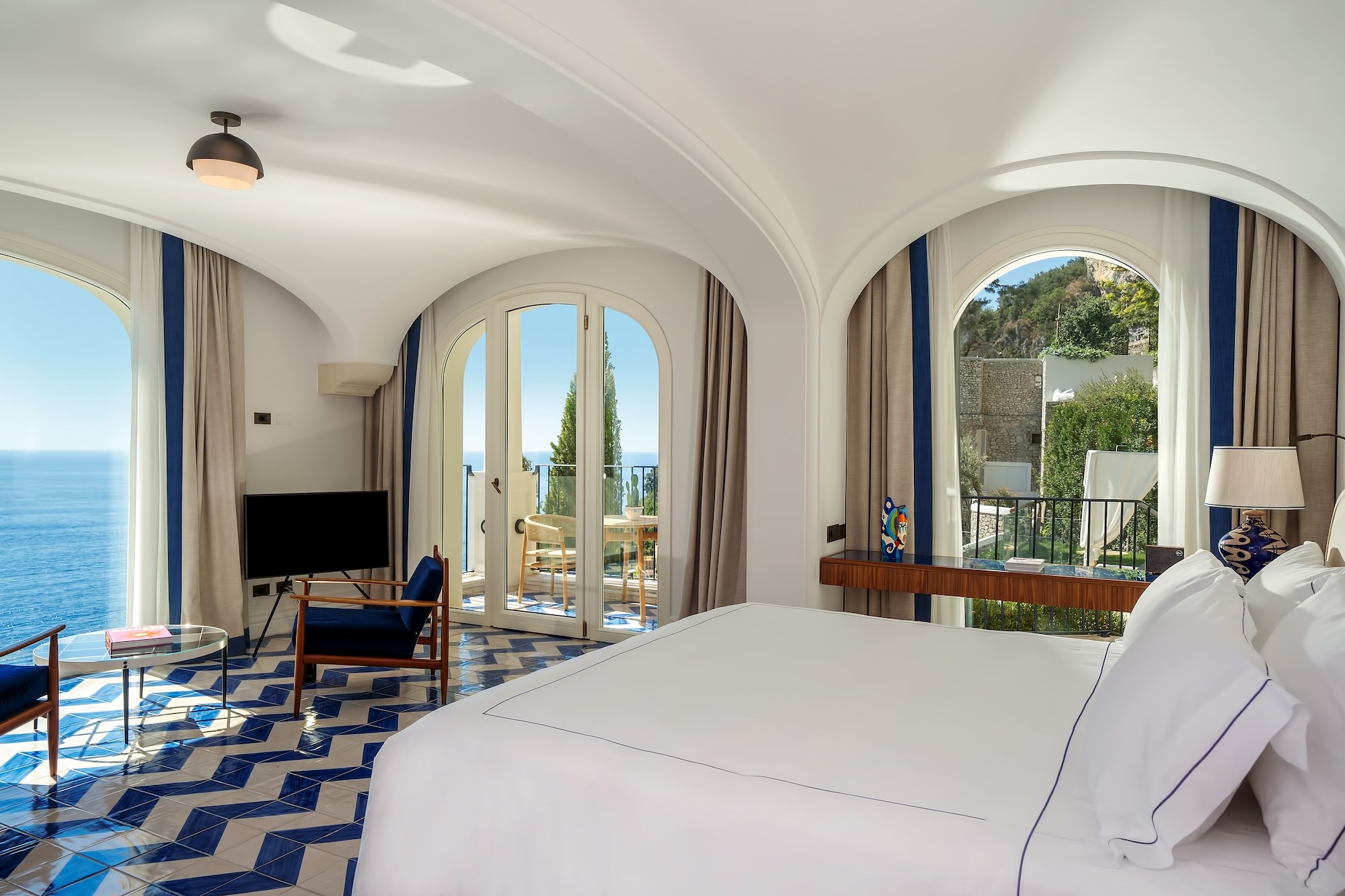 JUNIOR SUITE, KING BED, SEA VIEW, PRIVATE POOL