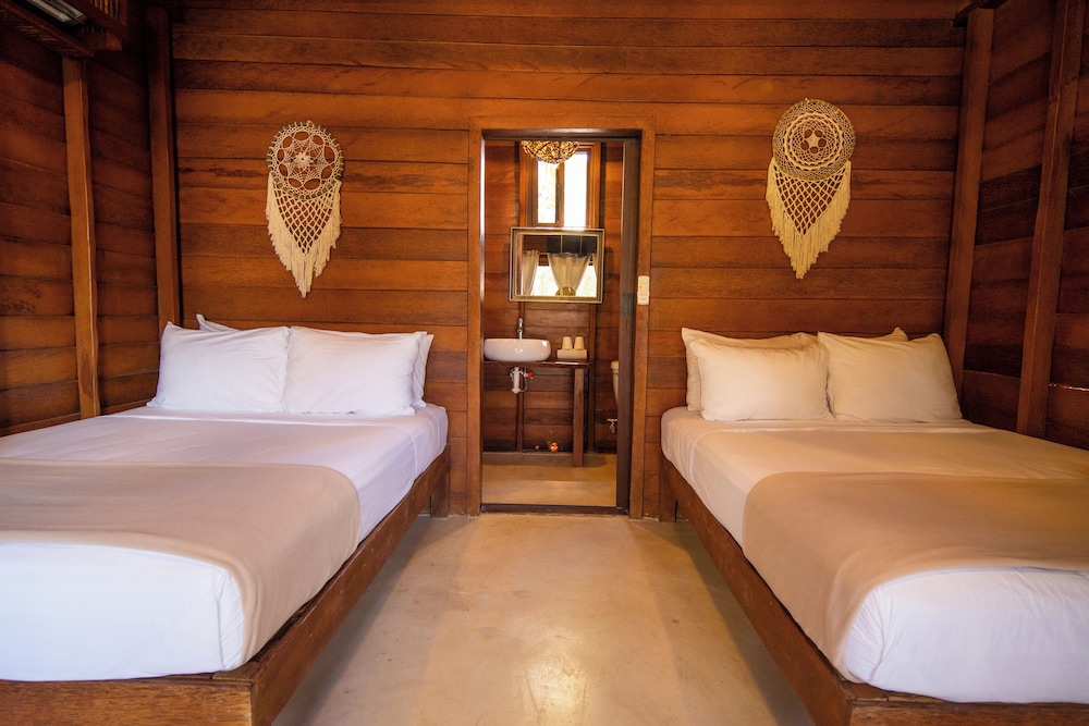 COCONUT BY OOL HOTELS 11/43