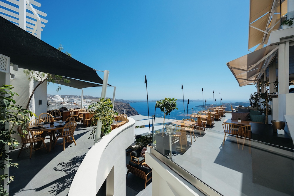 Kastro Suites 69/78