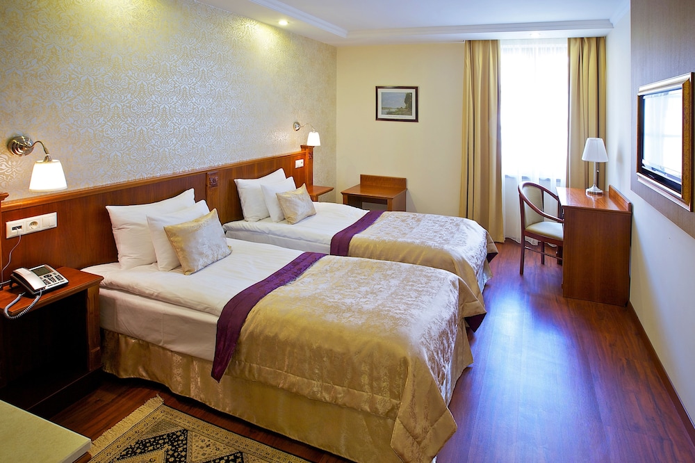 Gold Hotel Budapest 16/68
