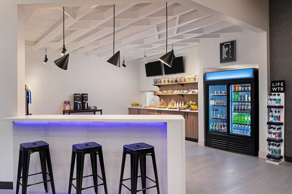 Aloft Katy Mills 16/39