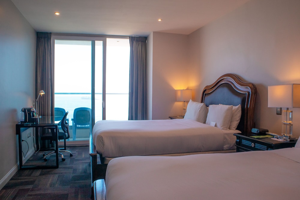 Deluxe, 2 Double Beds, Ocean Front, Wyndham Garden Antofagasta Pettra 6/8