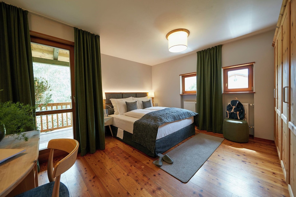 Premium, Residence, Suite, King Bed