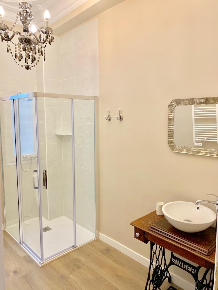 B&B Hi Valencia Canovas 56/60