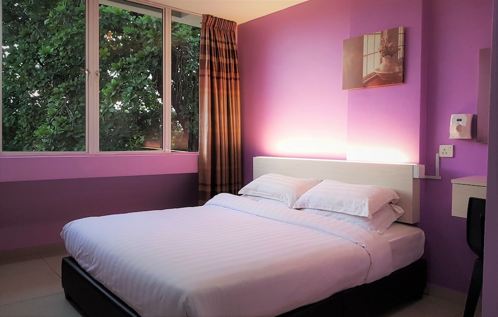De Uptown Hotel Ss2 16/49