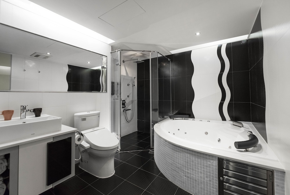 Saual Keh Hotel 45/49