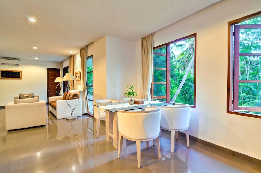 Labak River Hotel 57/71