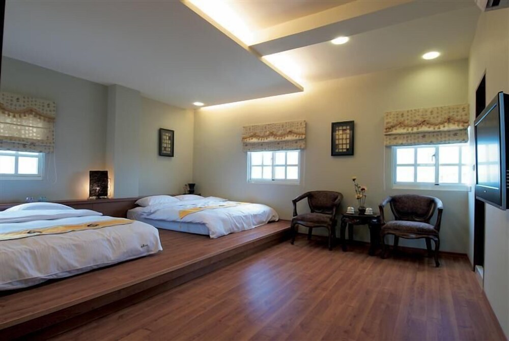 Lukang B&amp;B 13/39