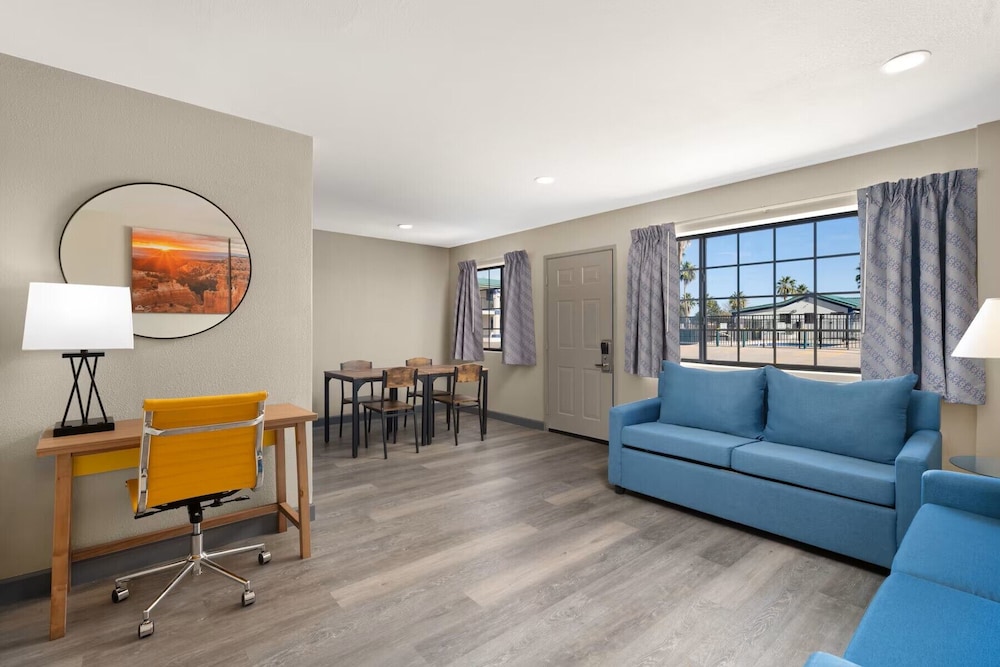 Days Inn by Wyndham Safford AZ 41/60
