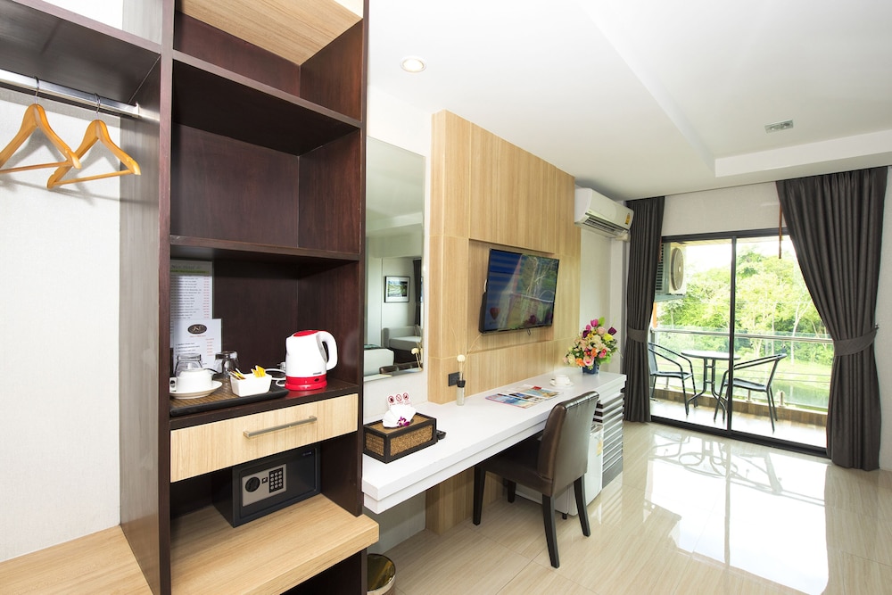 The Nice Hotel 46/49