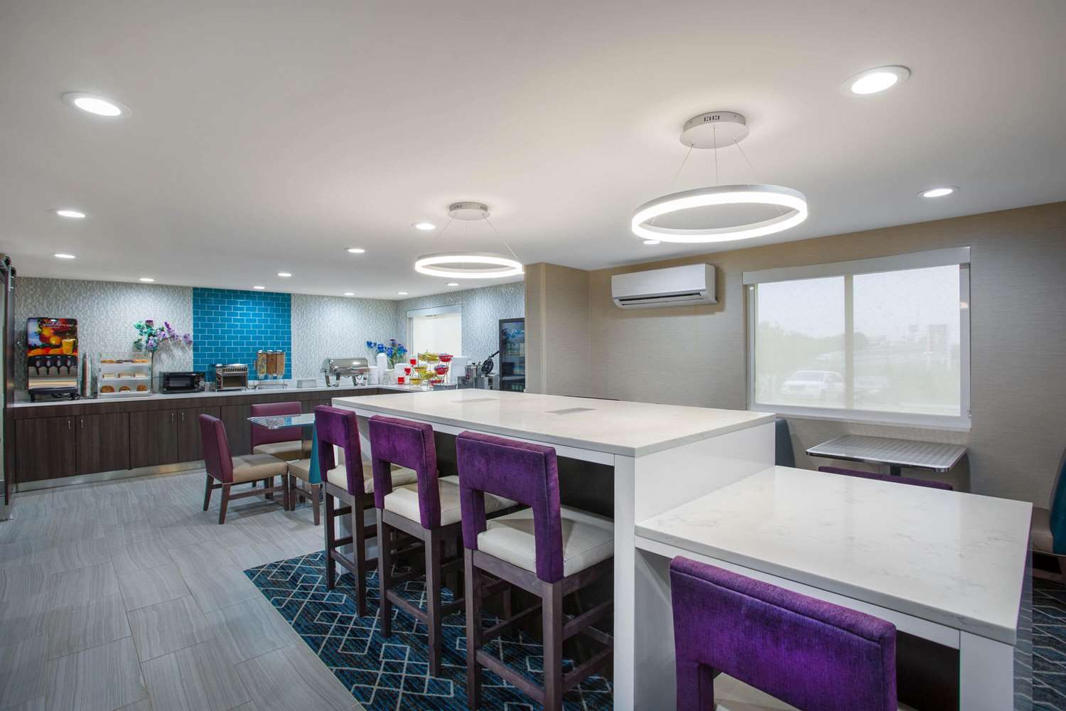 La Quinta Inn & Suites by Wyndham Roanoke Salem 42/58