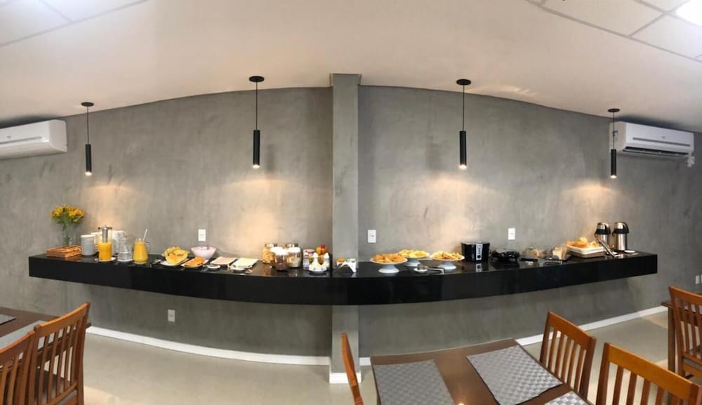 Hotel Vila Leste 30/43