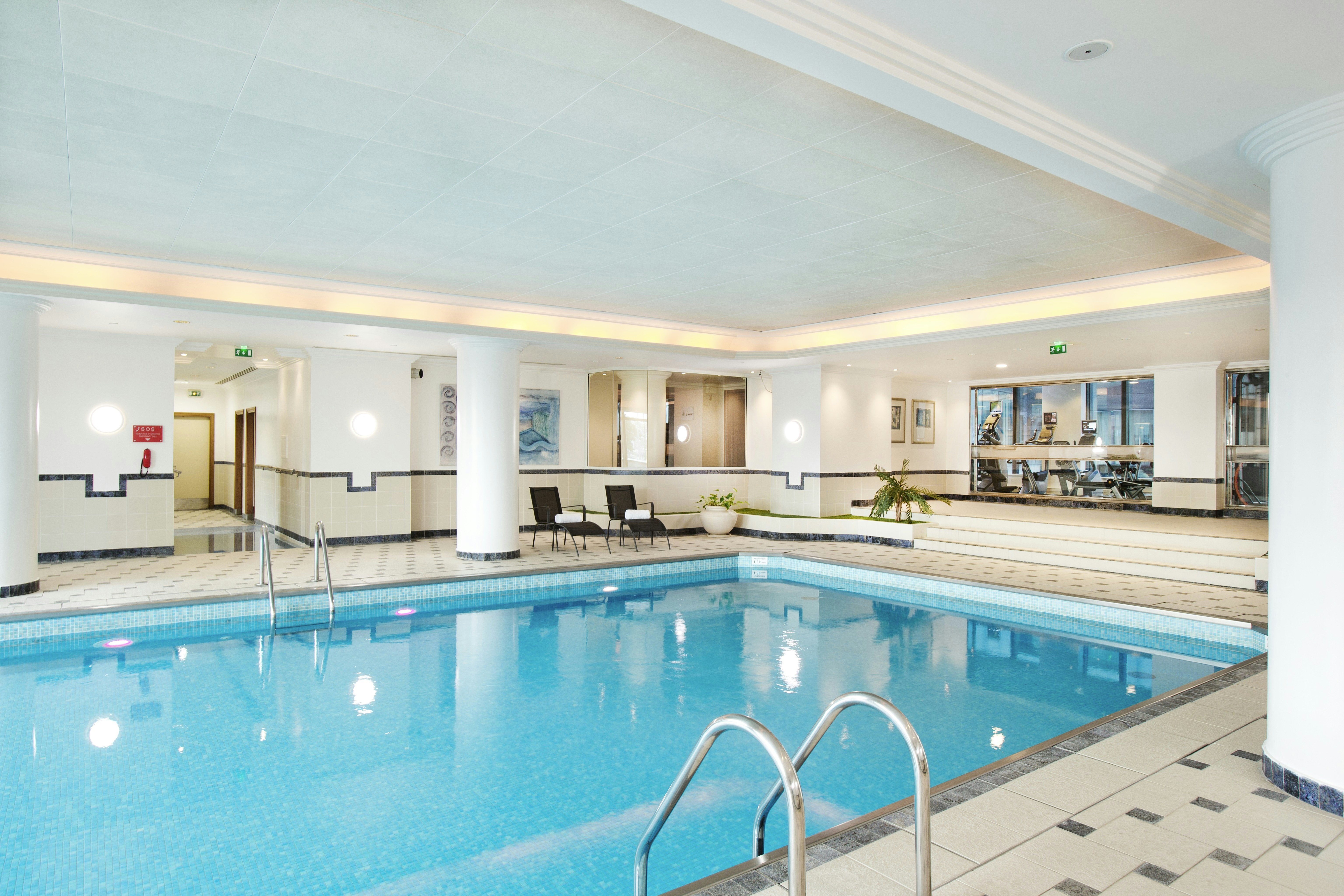 Hilton Paris Charles De Gaulle Airport 61/84