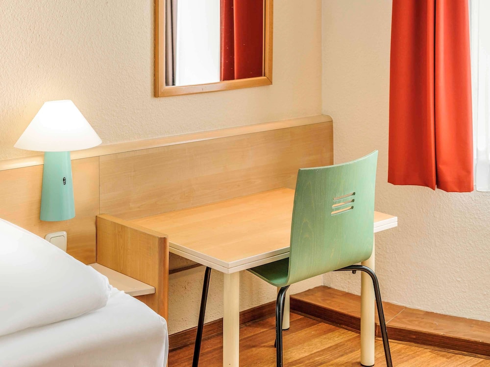 B&B HOTEL Bochum Hbf-Sud 19/56