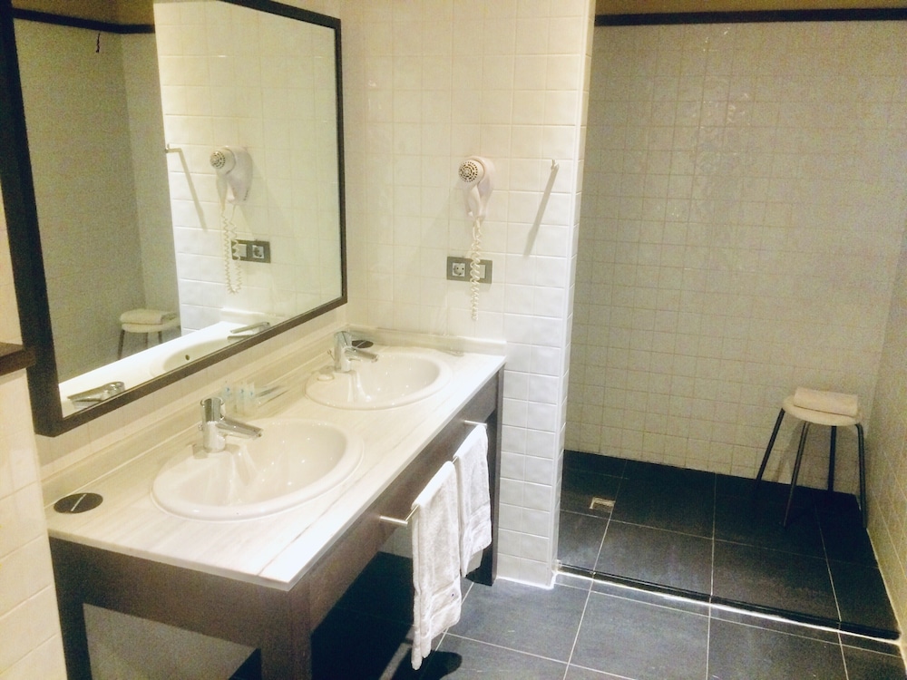 Hotel Real Golf Spa Badaguas Jaca 48/50